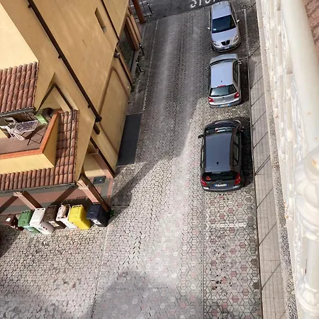 Rosso Di Sera דירה